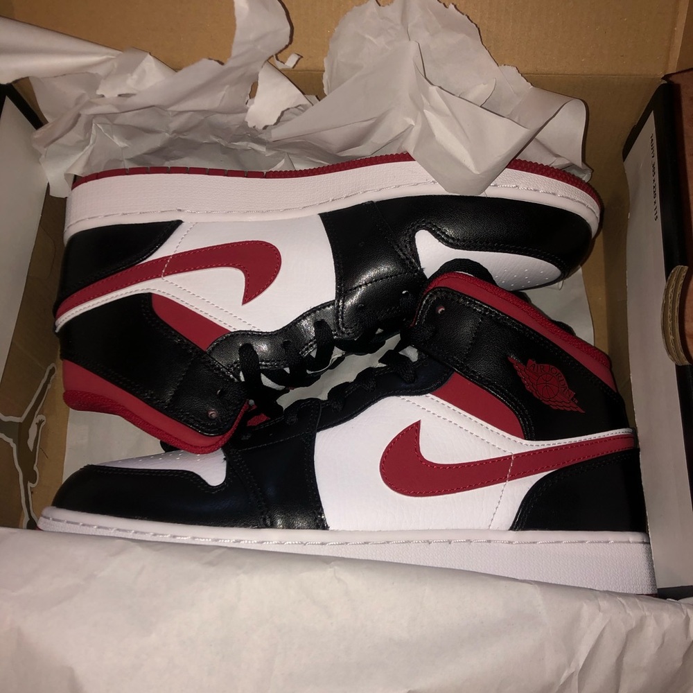 Air Jordan - Picture 10 of 12